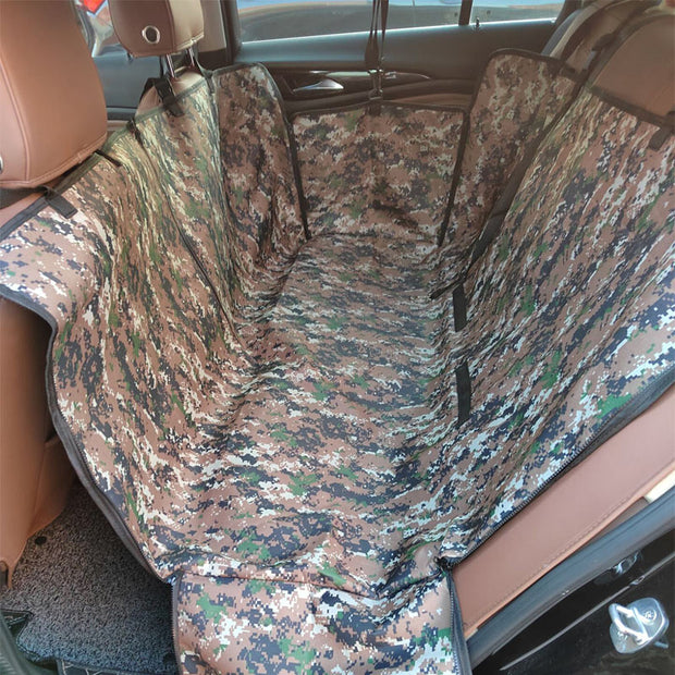 Protection de banquette avec motif camouflage, transport animaux en voiture.